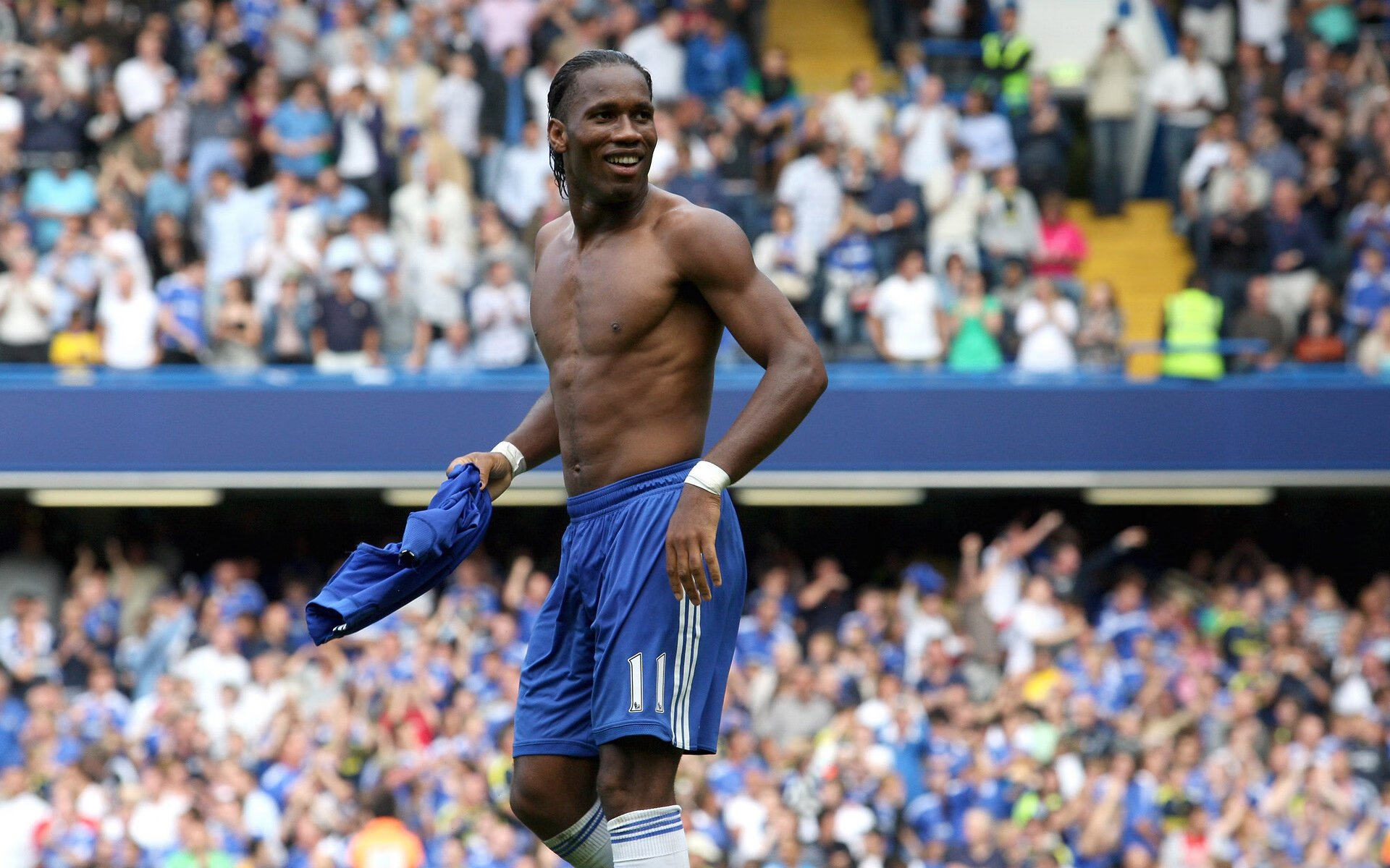 铁幕之下，戈贝尔的觉醒，当公牛用窒息防守改写剧本，灰熊的利爪如何被一寸寸磨平