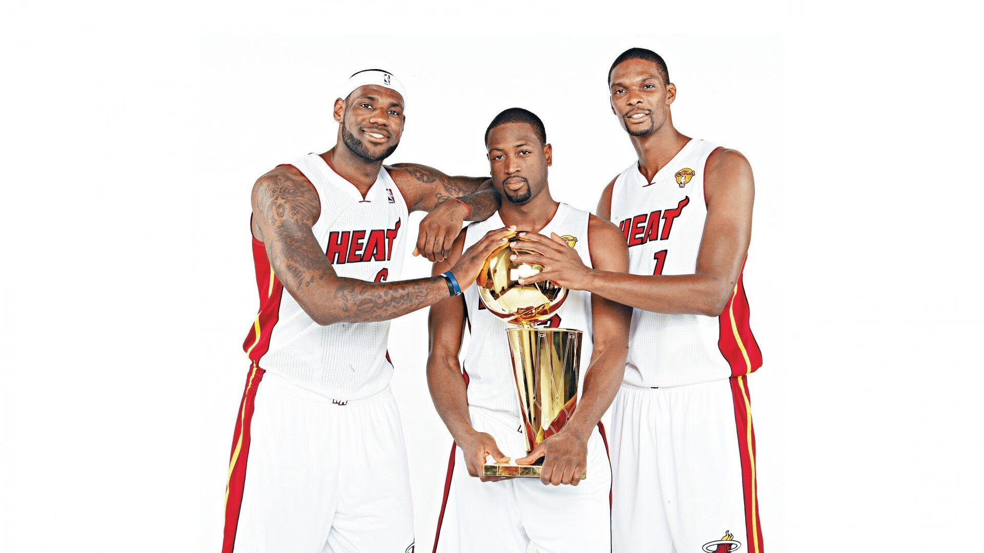 凯尔特人力克魔术，易建联带队取胜，一场跨越文化的篮球交响