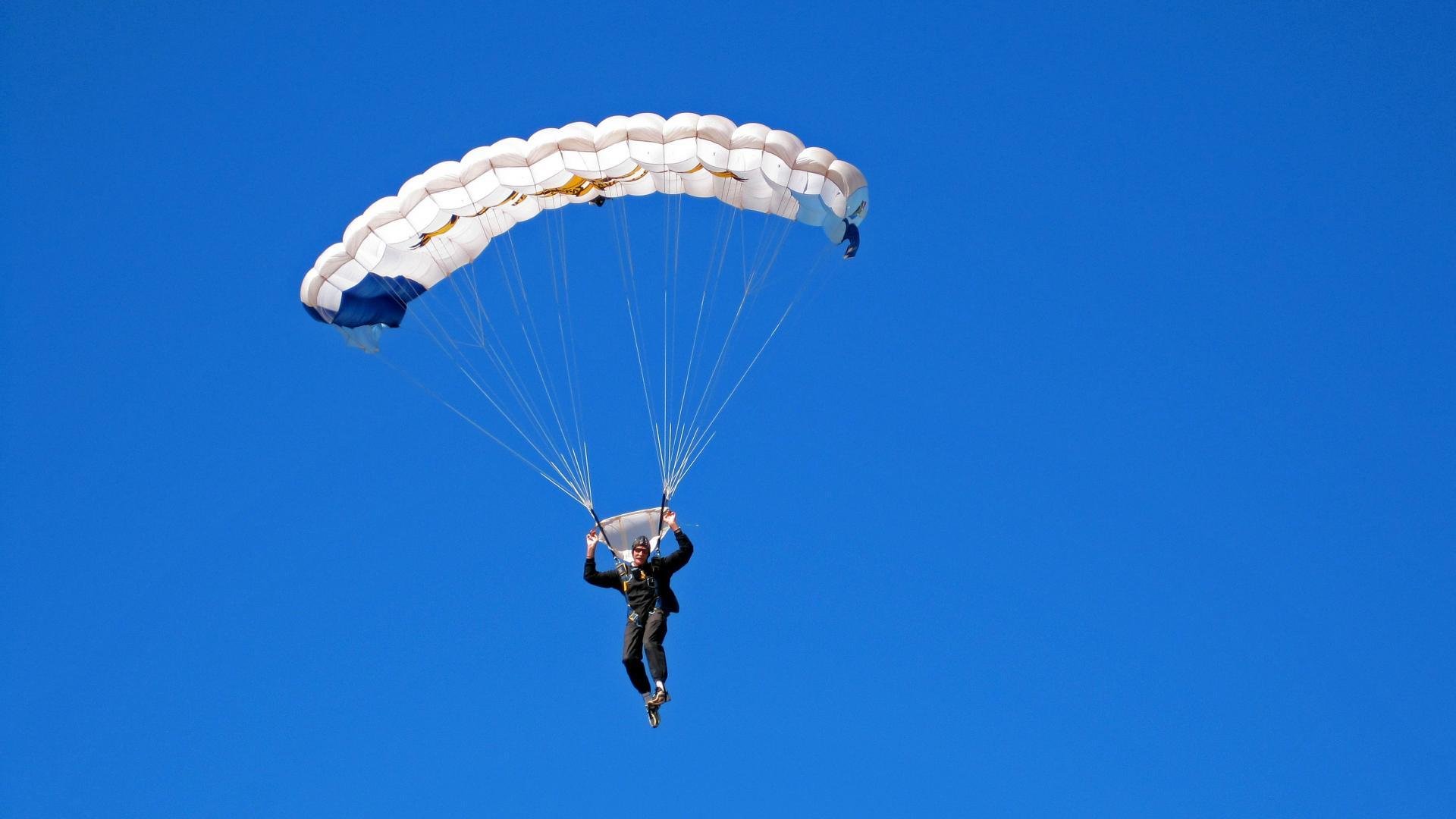 节奏的独裁者，保罗如何将凯尔特人与猛龙之战谱写成个人乐章